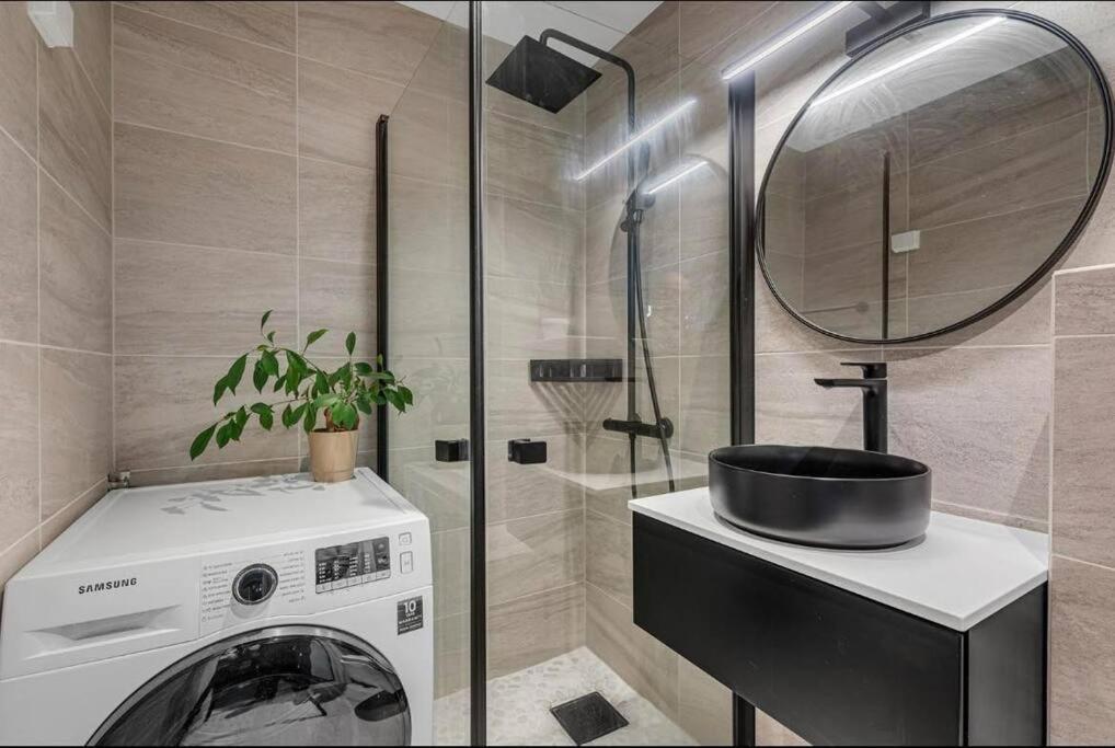 Newly Renovated - Oslo Downtown Apartment Ngoại thất bức ảnh